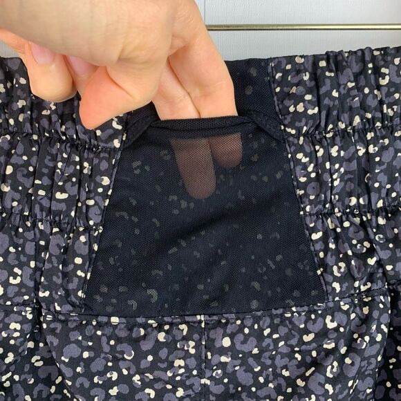 Free People FP Movement leopard Print Way Home Activewear Shorts Size Medium - Picture 5 of 8